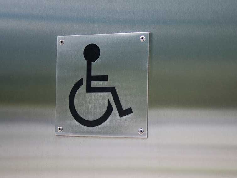 servicio de personas que presentan algún tipo de discapacidad